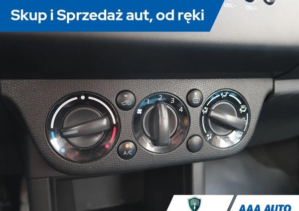 Suzuki Swift cena 18000 przebieg: 114998, rok produkcji 2005 z Chojnów małe 254